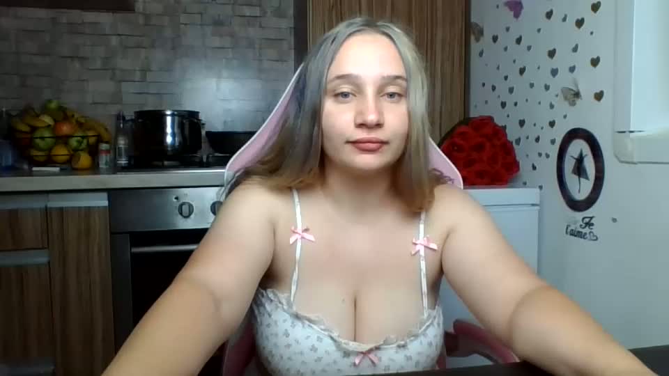 curvybombb Webcam Chat September 8, 2026