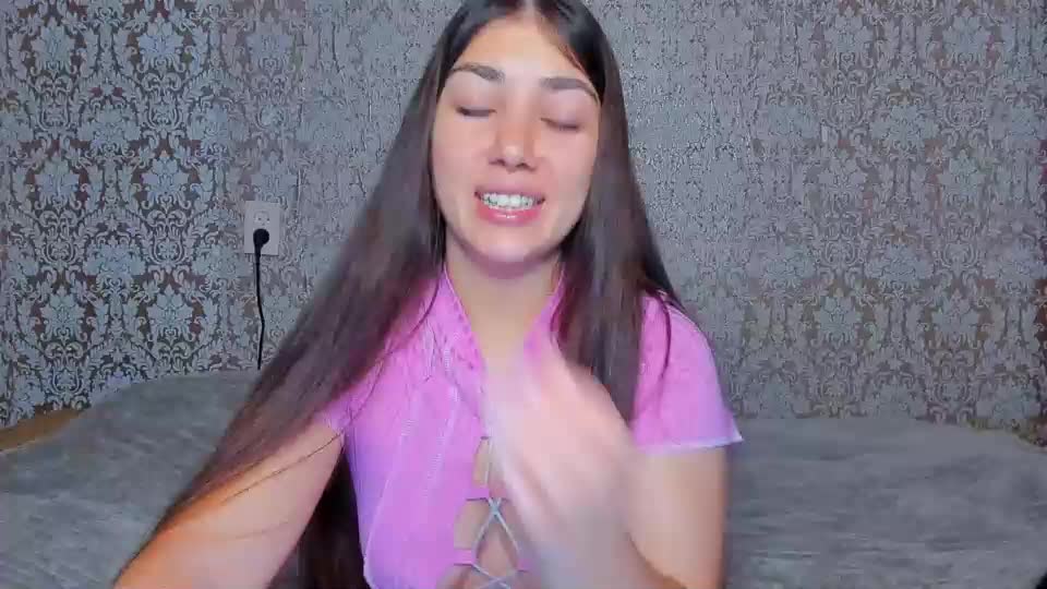 adrianakuiper Webcam Chat September 8, 2026