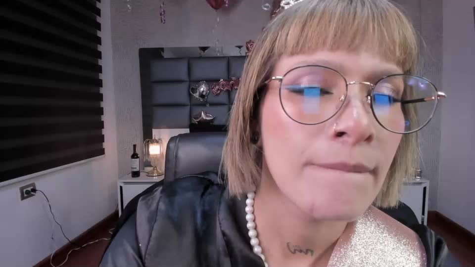 mrs_regina_clk Webcam Chat September 8, 2026