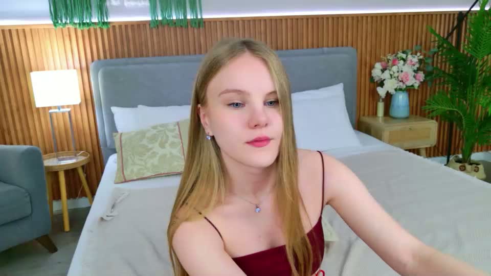 lili_lohan Webcam Chat September 8, 2026