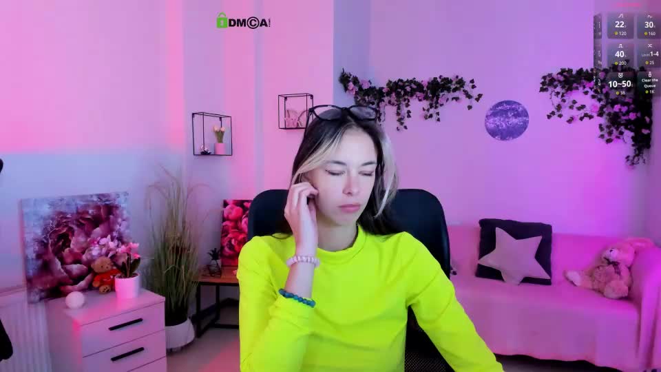 mia_mooon_ Webcam Chat September 8, 2026