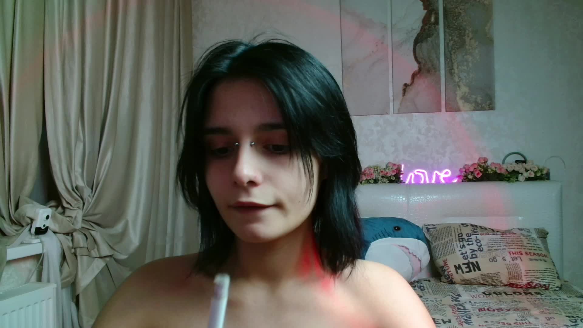 TheSluttyFox Webcam Chat September 9, 2026