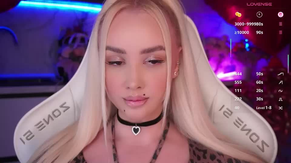 blond_diamond Webcam Chat September 9, 2026