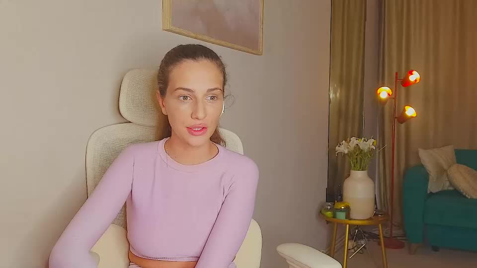 stormi_light Webcam Chat September 9, 2026