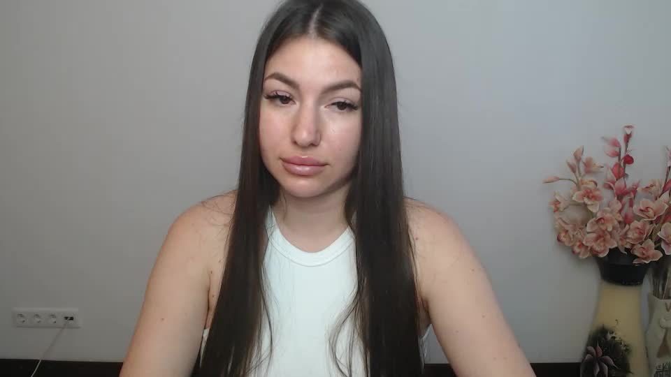 trinny_love Webcam Chat September 9, 2026