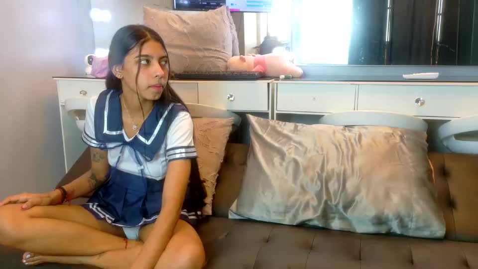 petitestrawberry18 Webcam Chat September 10, 2026