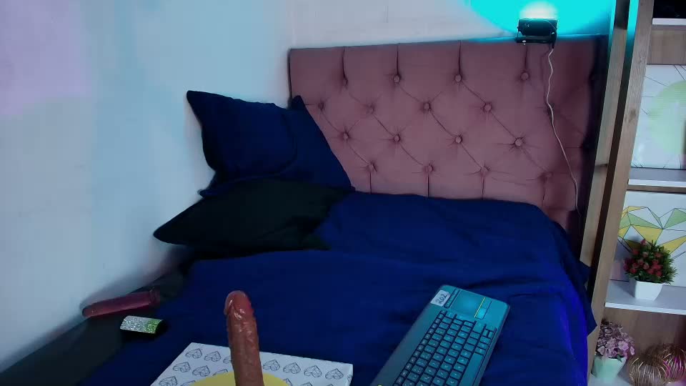 iris_roses Webcam Chat September 11, 2026