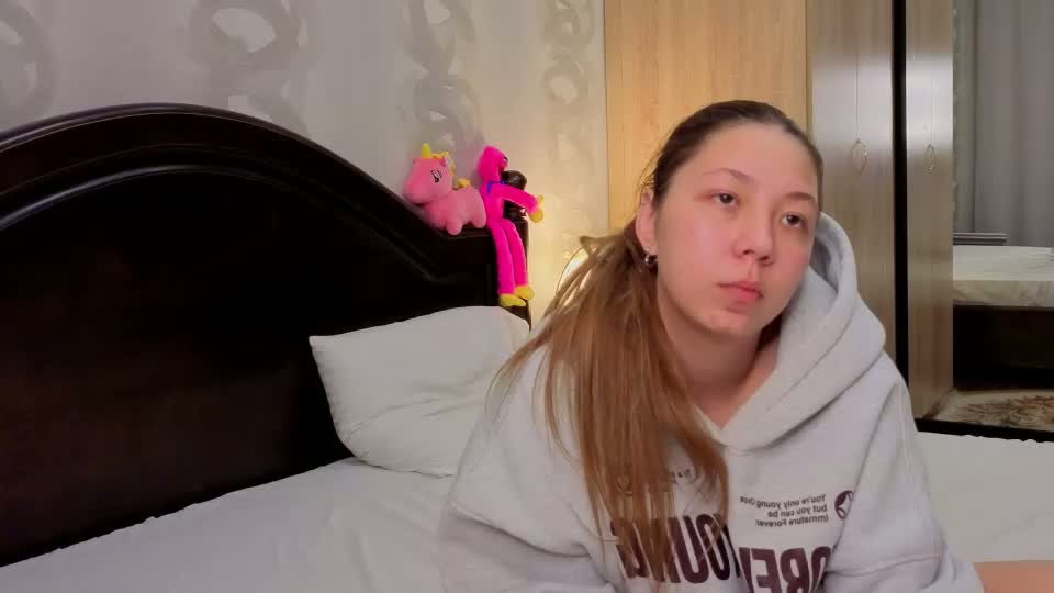 honey_blossom__ Webcam Chat September 11, 2026