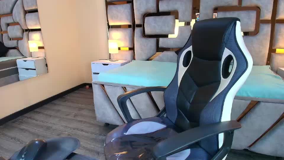 emmily_thompsonn Webcam Chat September 11, 2026