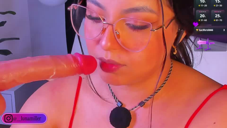 lunamiller_01 Webcam Chat September 11, 2026