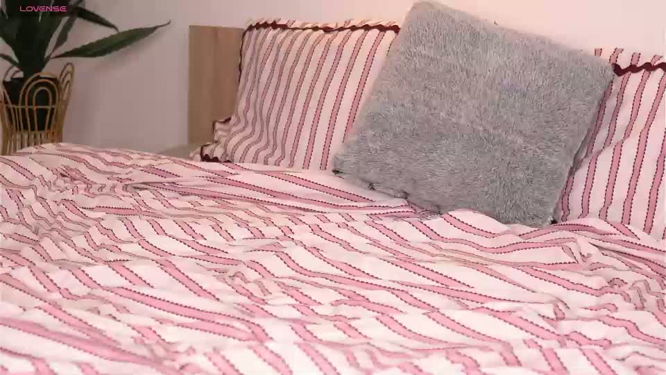 belle_blondy Webcam Chat September 11, 2026