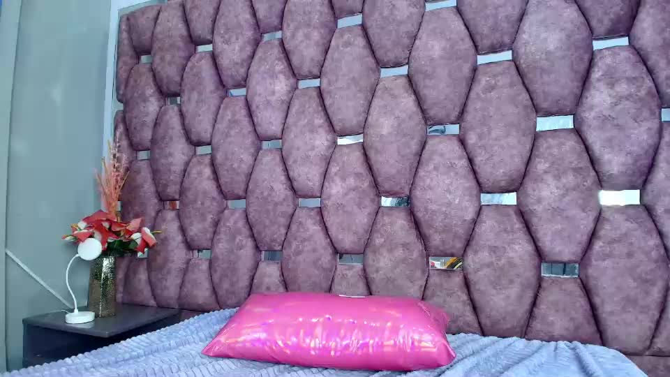 scarlet_star_ Webcam Chat September 11, 2026