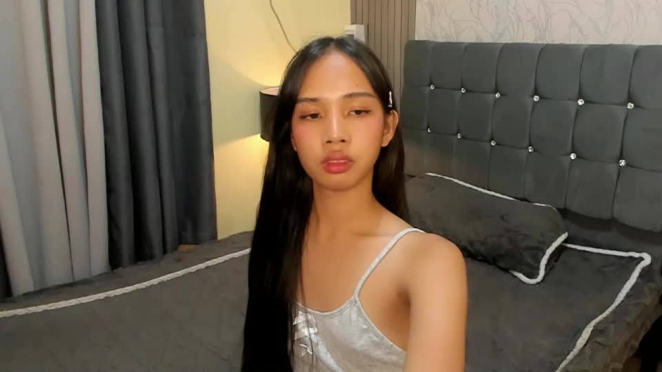 asian_prettypetite Webcam Chat September 12, 2026