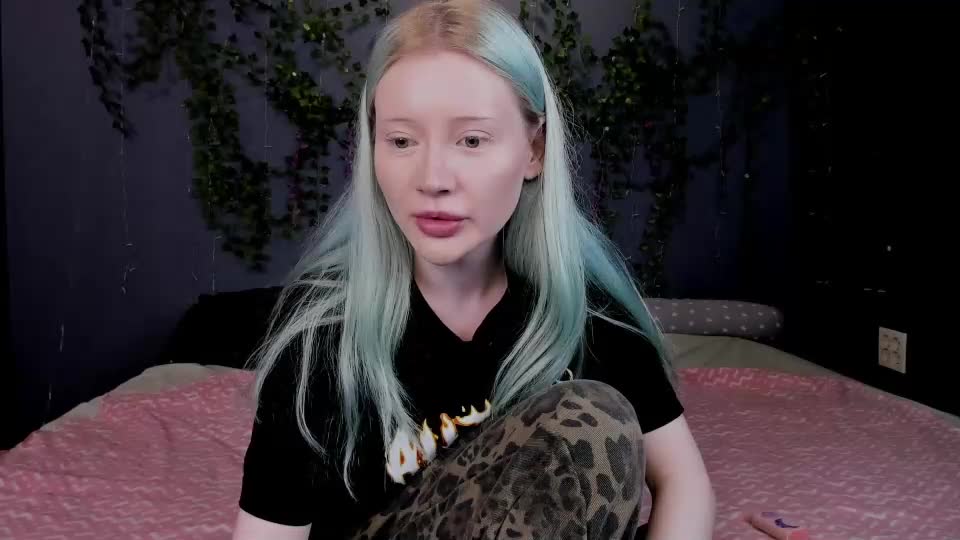 lillie_berry Webcam Chat September 12, 2026
