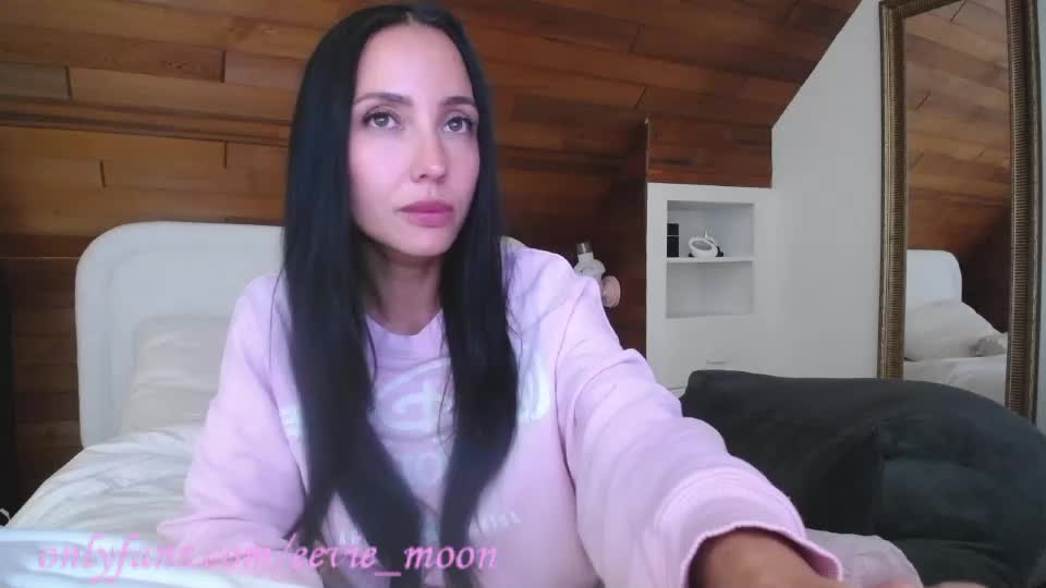 eevie_moon Webcam Chat September 12, 2026