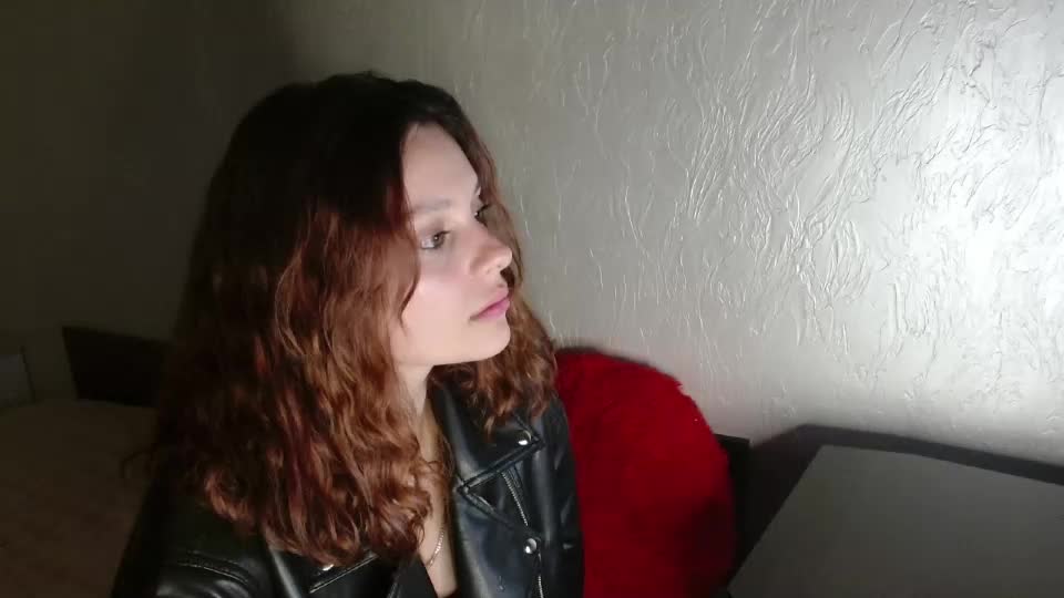 mia_luiza Webcam Chat September 12, 2026