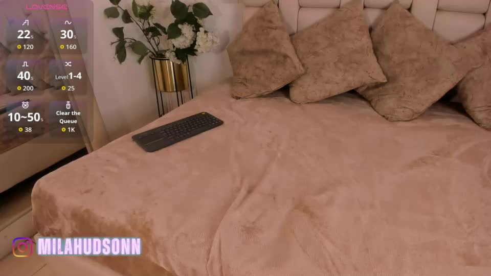 mila_hudson Webcam Chat September 12, 2026