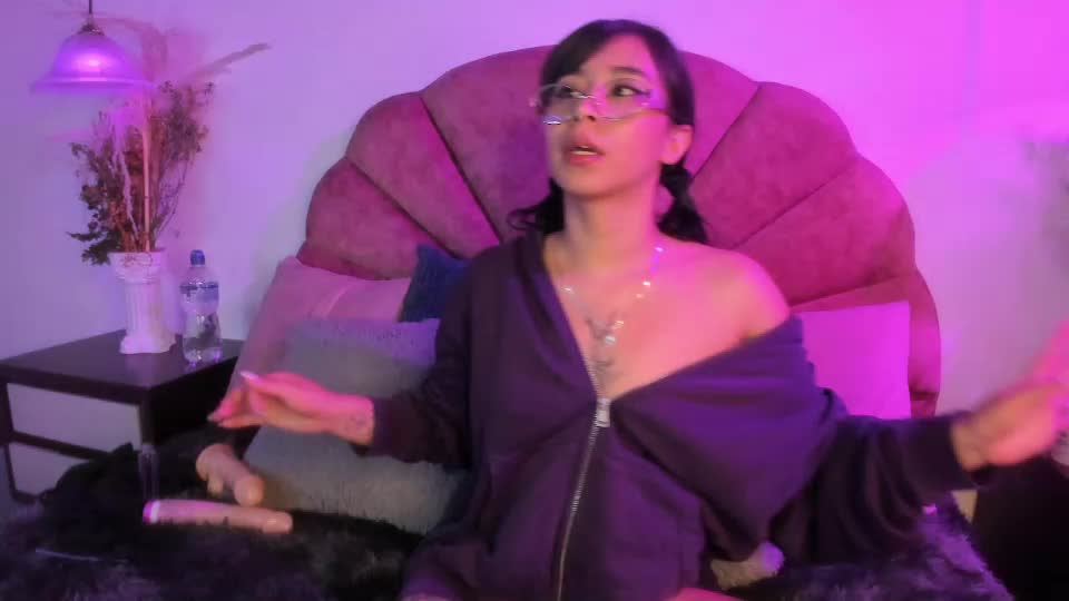 lillypinky1 Webcam Chat September 13, 2026