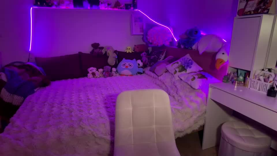 yoshiezerbel Webcam Chat September 13, 2026