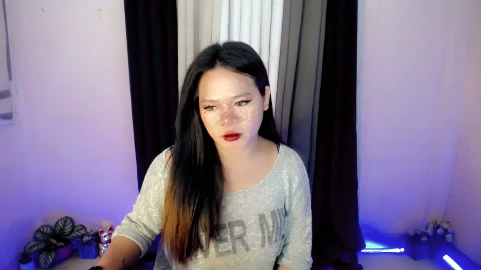 bella_ngo Webcam Chat September 13, 2026