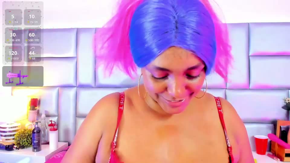 lovelynickyy Webcam Chat September 14, 2026