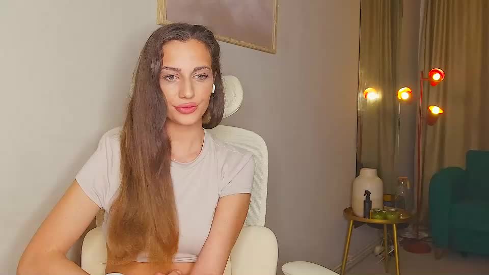 stormi_light Webcam Chat September 14, 2026