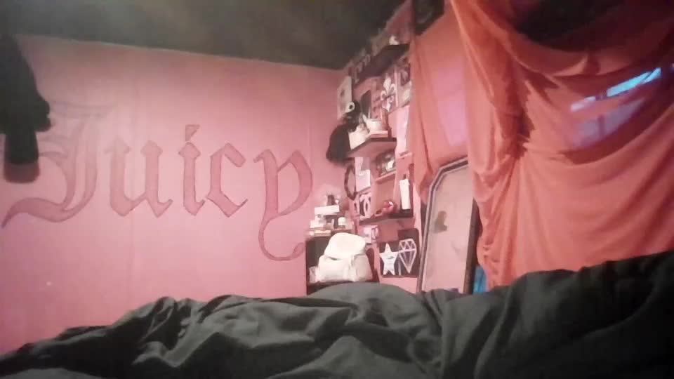 twizzytoxic22 Webcam Chat September 14, 2026