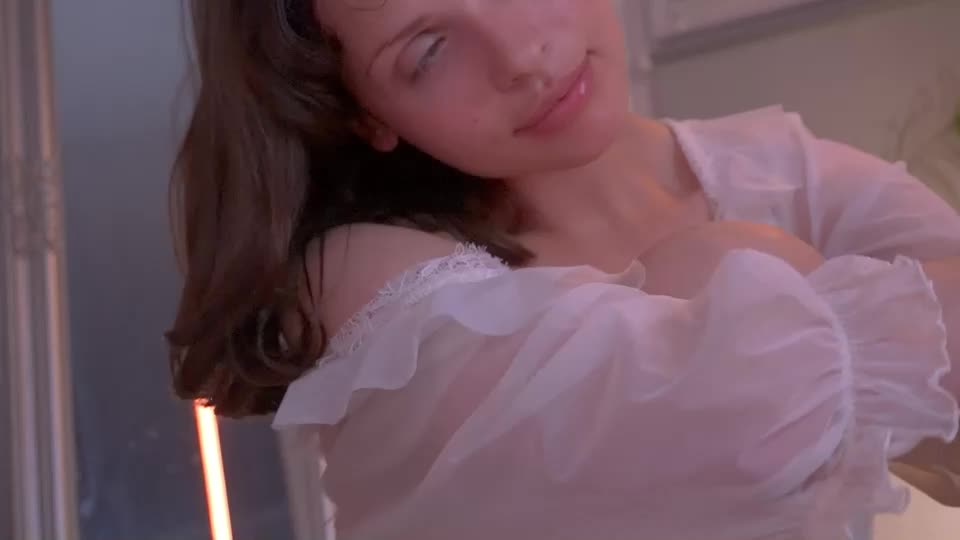 divine_lights Webcam Chat September 14, 2026