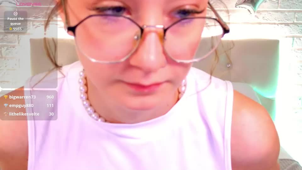 amelieviolet Webcam Chat September 14, 2026