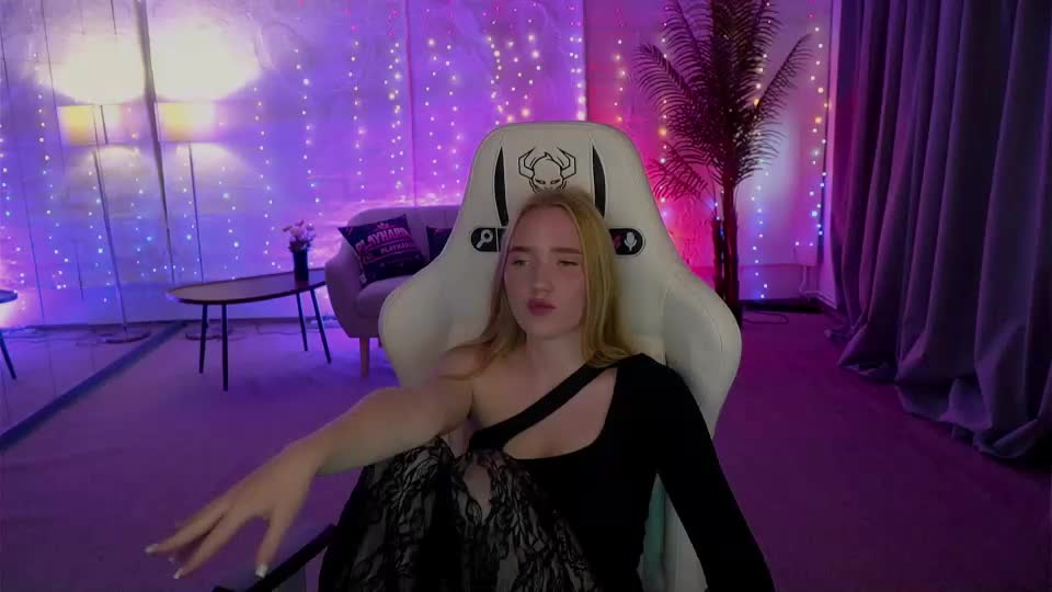 sweetdesiree_ Webcam Chat September 15, 2026