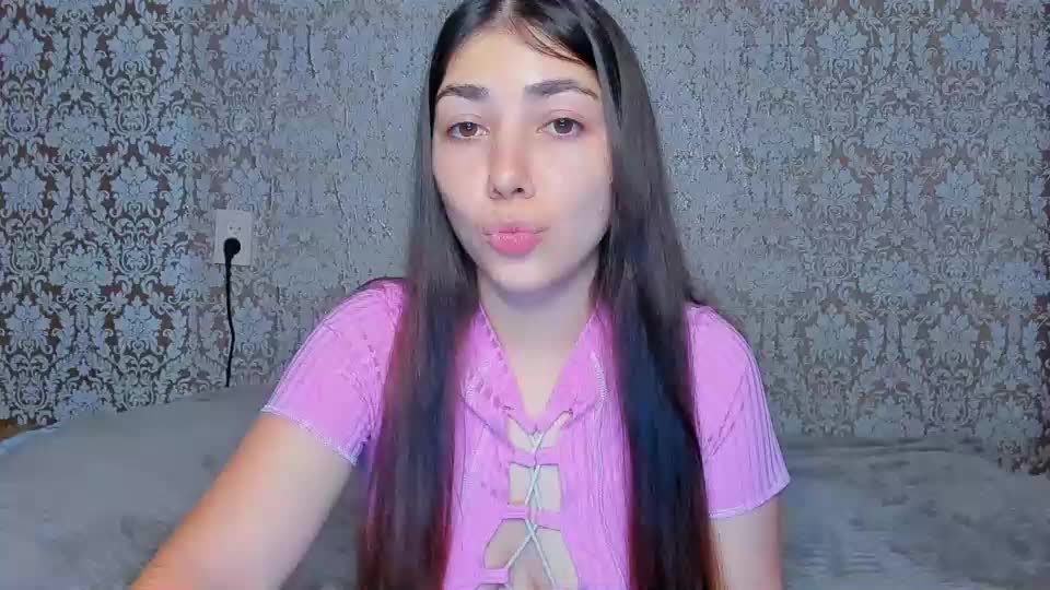 adrianakuiper Webcam Chat September 15, 2026