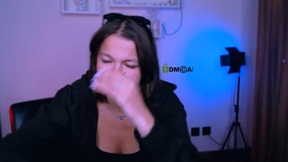 liana_best Webcam Chat September 15, 2026