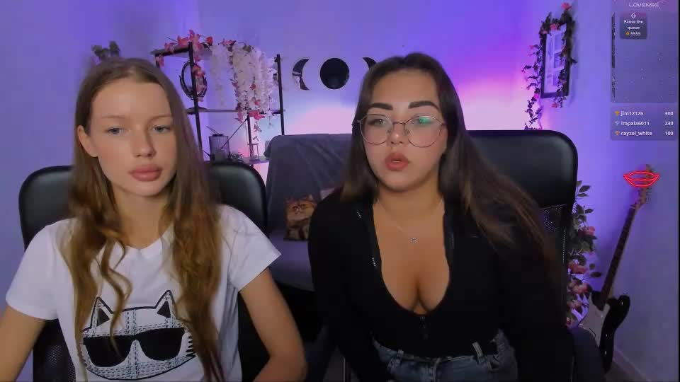 kiki_swan Webcam Chat September 15, 2026