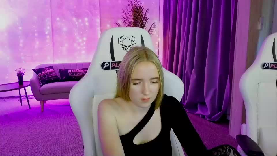 emily054 Webcam Chat September 15, 2026