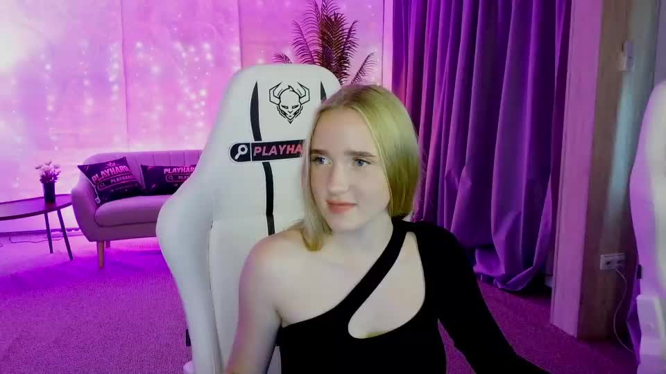 emily054 Webcam Chat September 15, 2026