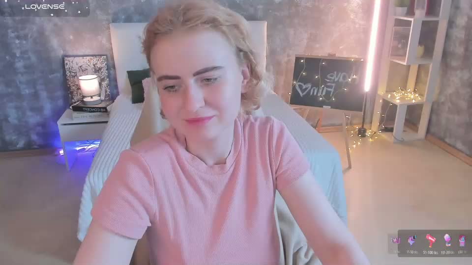 shiny_lisss Webcam Chat September 15, 2026