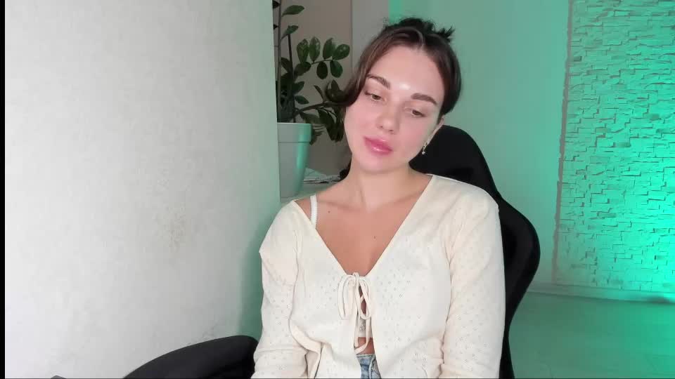 michelliibeautiful Webcam Chat September 15, 2026