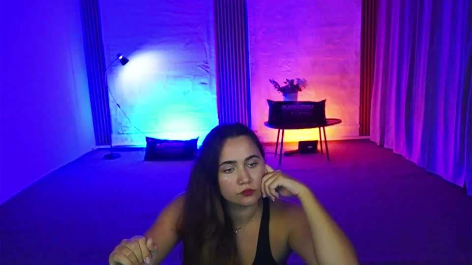 viola_054 Webcam Chat September 15, 2026