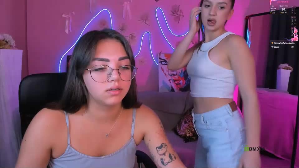 kiki_swan Webcam Chat September 15, 2026