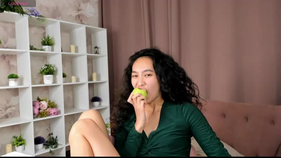 yummy_lamii Webcam Chat September 15, 2026