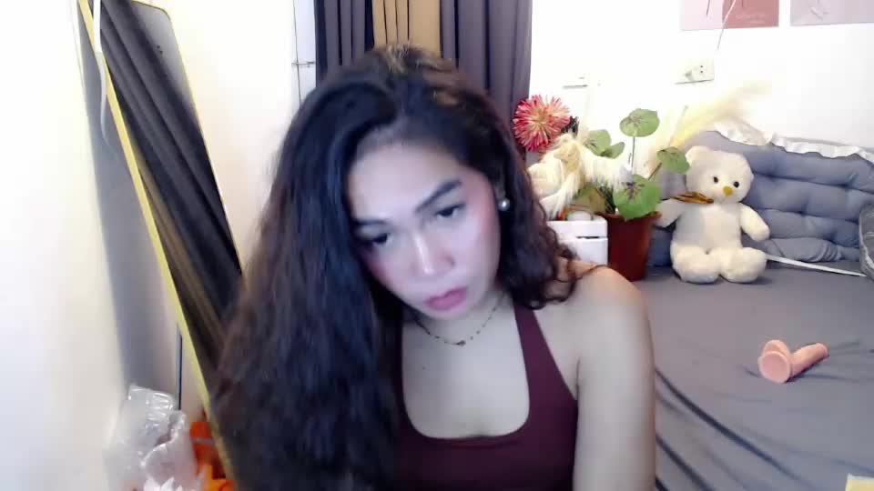 itsurgil_kloeh Webcam Chat September 15, 2026