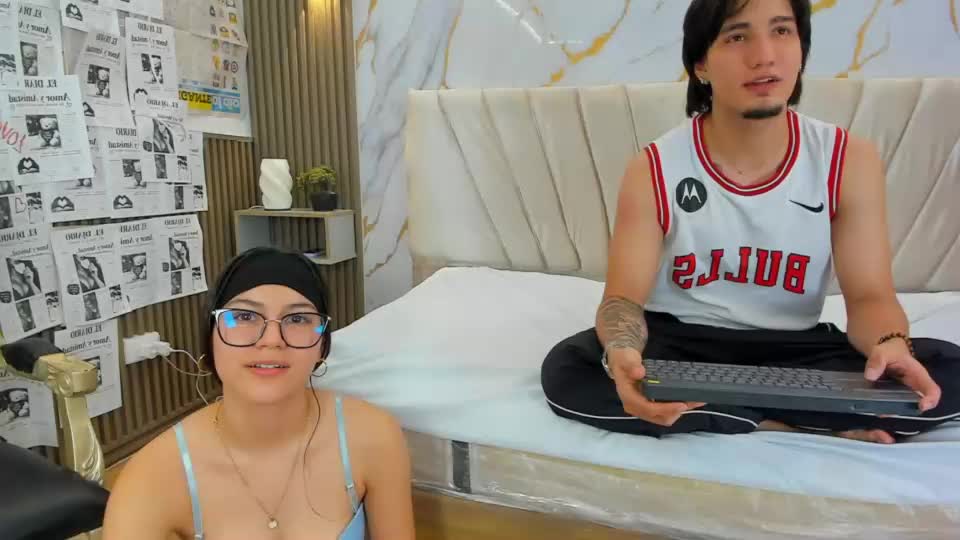 sweetauracouple Webcam Chat September 16, 2026