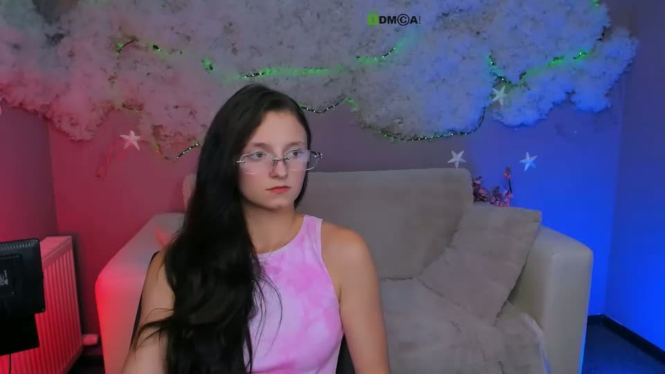 caroline_honeyy Webcam Chat September 16, 2026