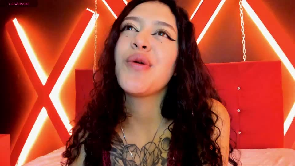zoe_lara_34 Webcam Chat September 16, 2026