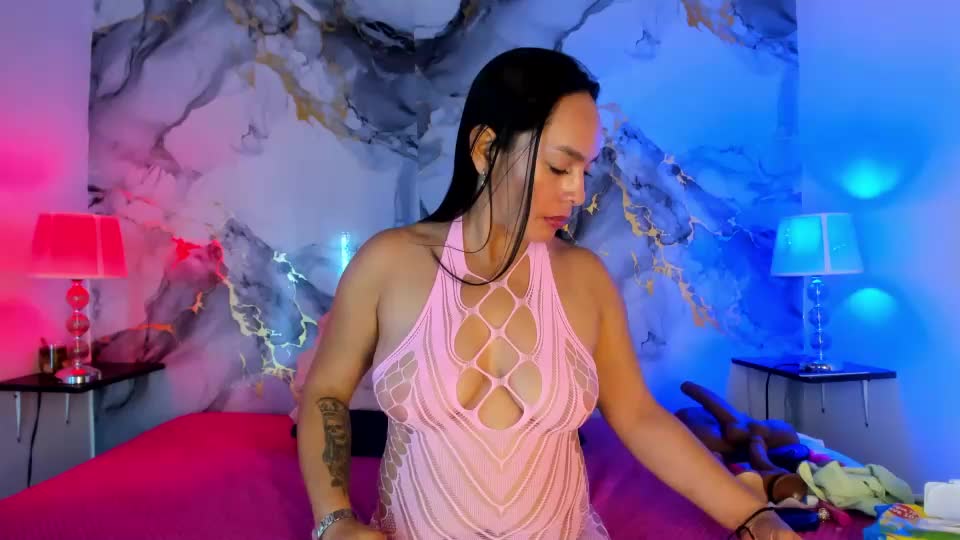 sexymaduraluciana Webcam Chat September 17, 2026