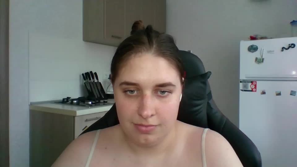 hess_luna_ Webcam Chat September 17, 2026