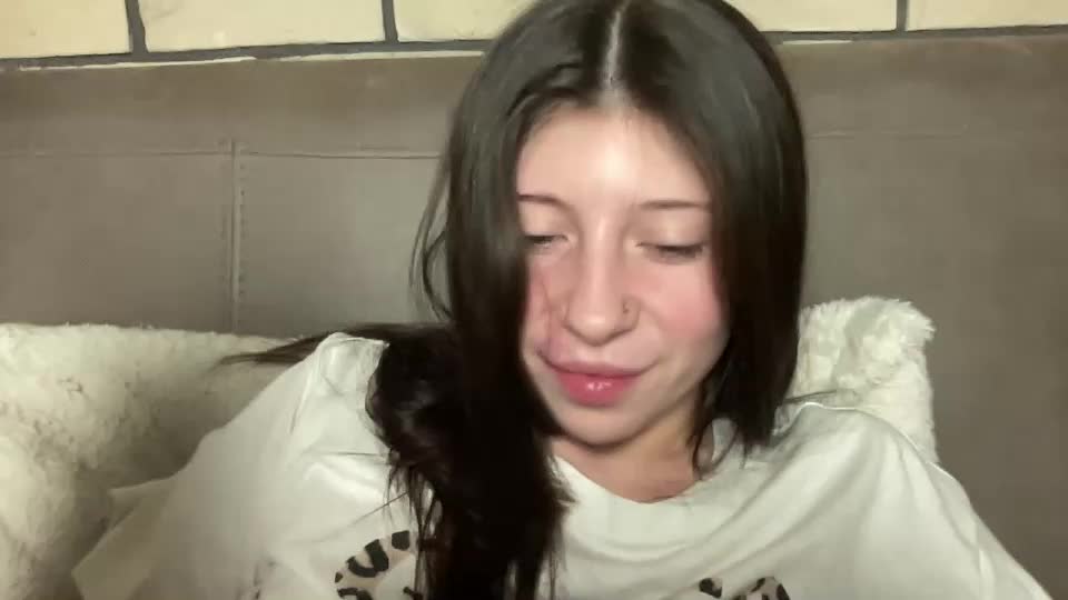 girl_cute007 Webcam Chat September 17, 2026