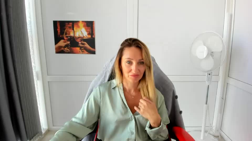 elinarosee Webcam Chat September 17, 2026