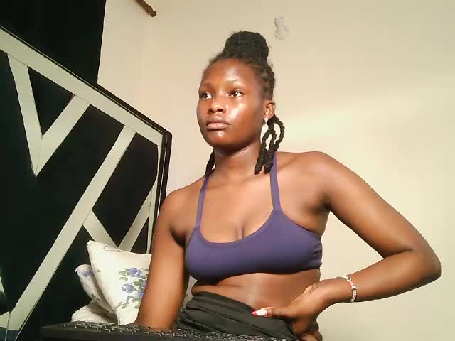 petitee_desire Webcam Chat September 17, 2026