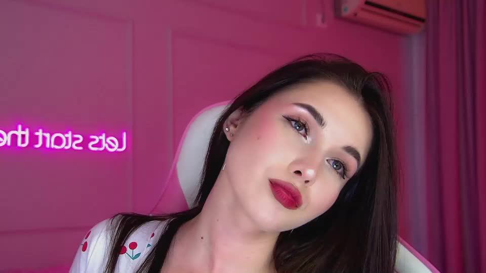 vanessacelesti Webcam Chat September 17, 2026